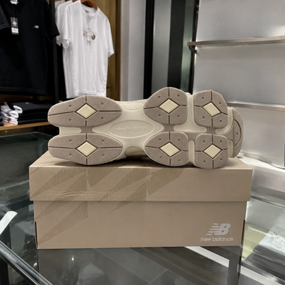 9060 UNISEX